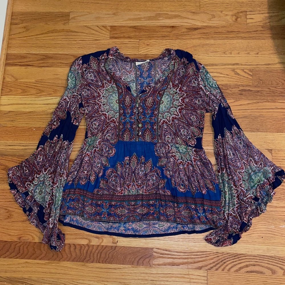 Altard State printed bell sleeve blouse!